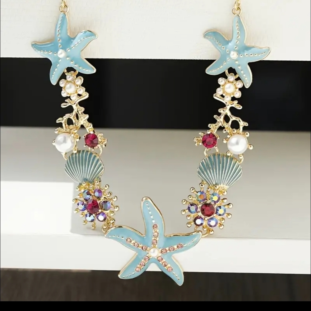 Starfish and Shell Necklace with Gold Chain - Picture 3 of 5
